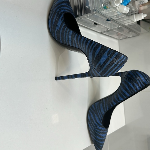 Saint Laurent zebra print pumps in blue and black size 39.5 worn once - Picture 2 of 4